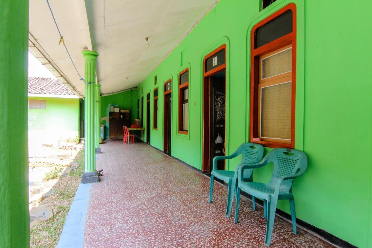 Losmen Melati Hotel Bantul Kültér fotó